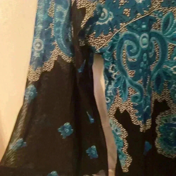 Inc women’s beautiful long sleeve nylon top. - Picture 3 of 5